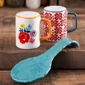 The Pioneer Woman Flea Market Spoon Rest Salt Pepper Shaker